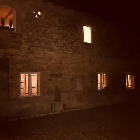 Cascina La Castagnara Bed & Breakfast *